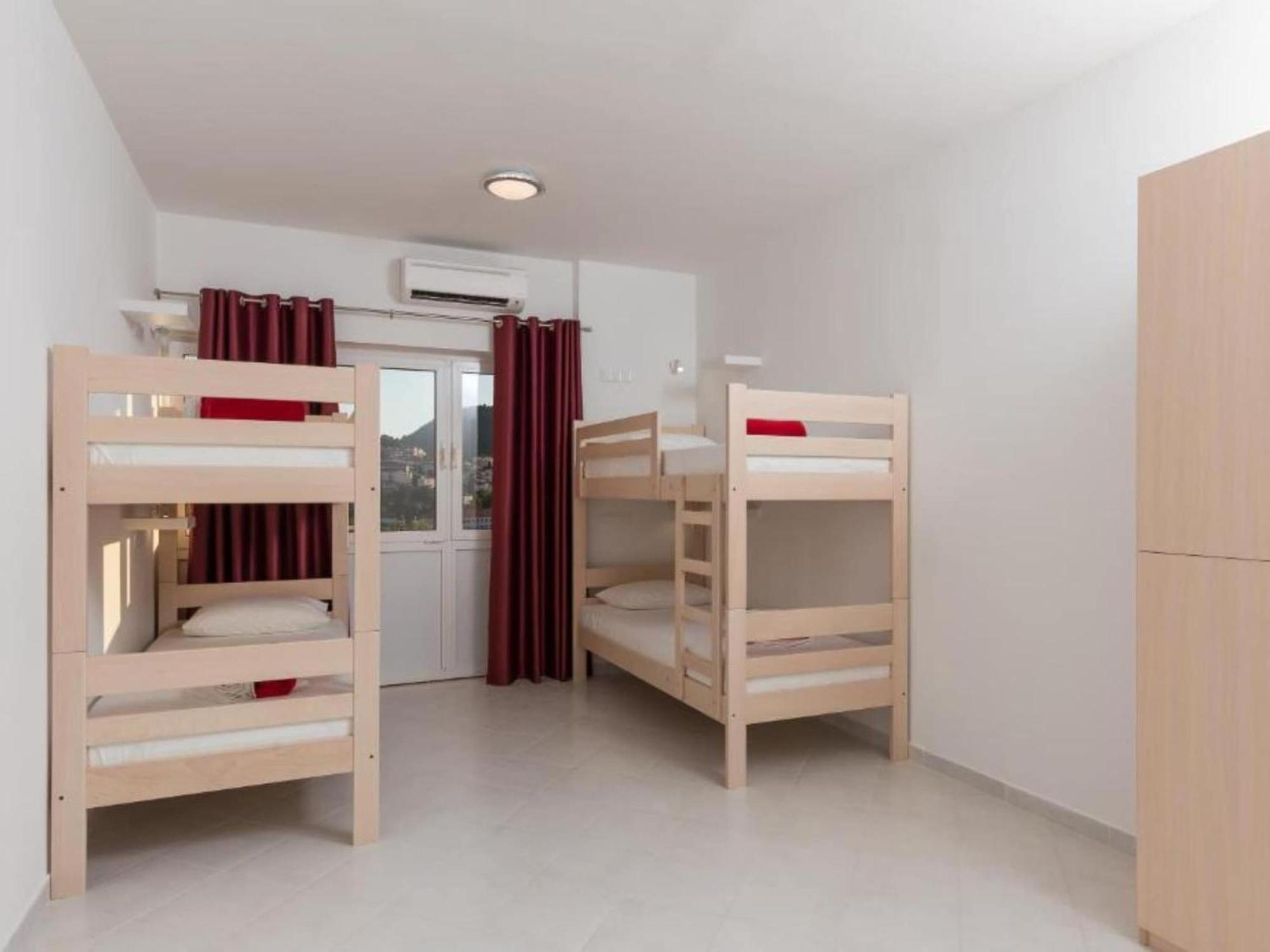 Free Bird - Bed In Four Bed Mixed 2 *