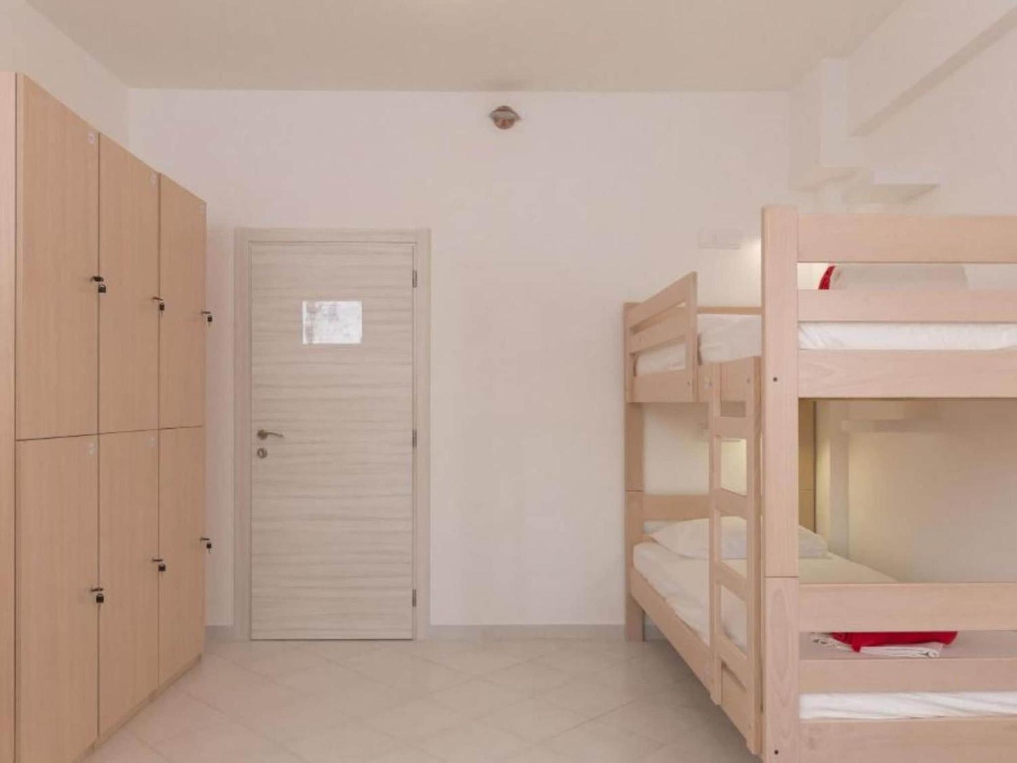Free Bird - Bed In Four Bed Mixed 2 Holiday home