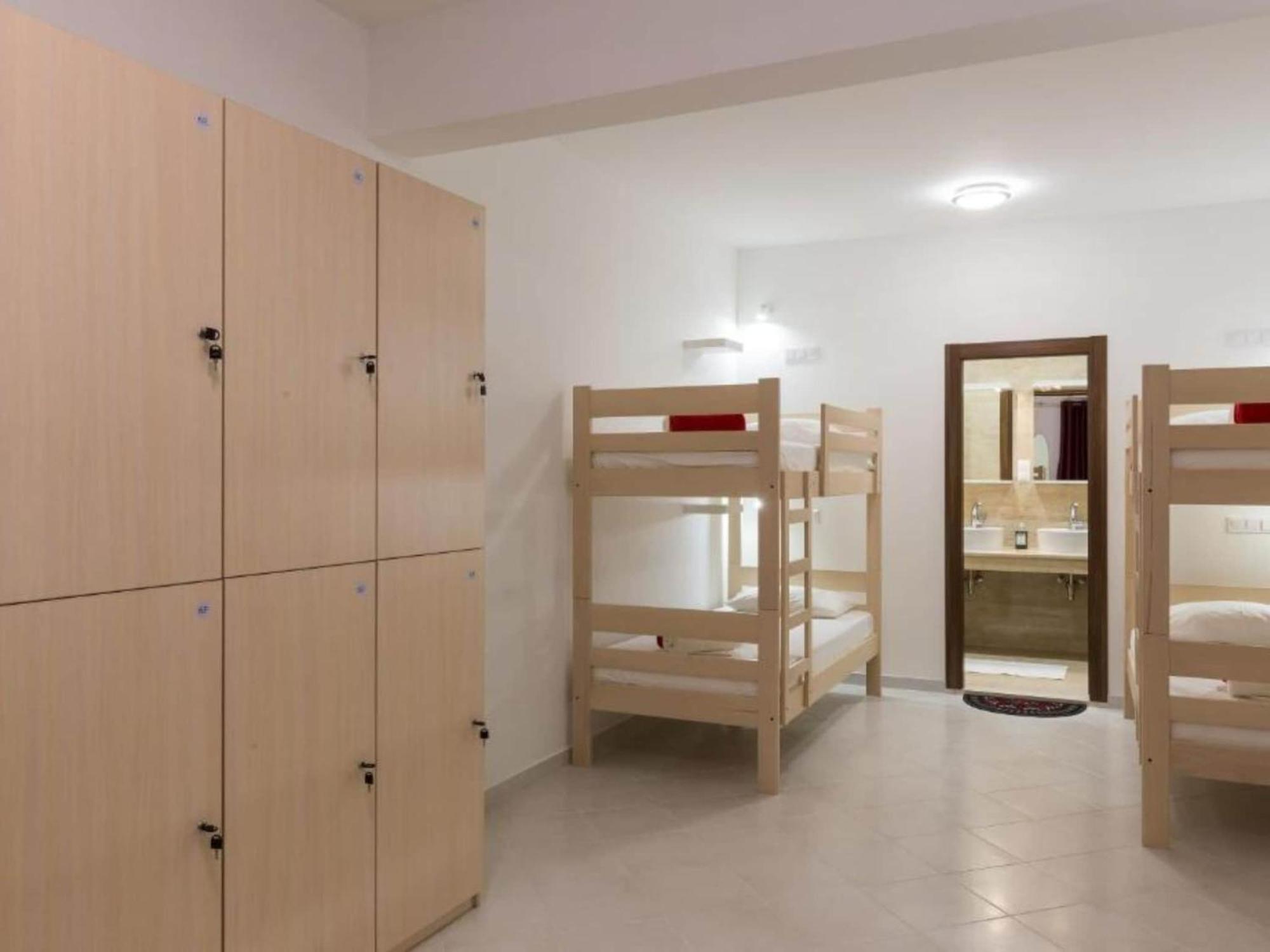 Free Bird - Bed In Four Bed Mixed 2 Holiday home *