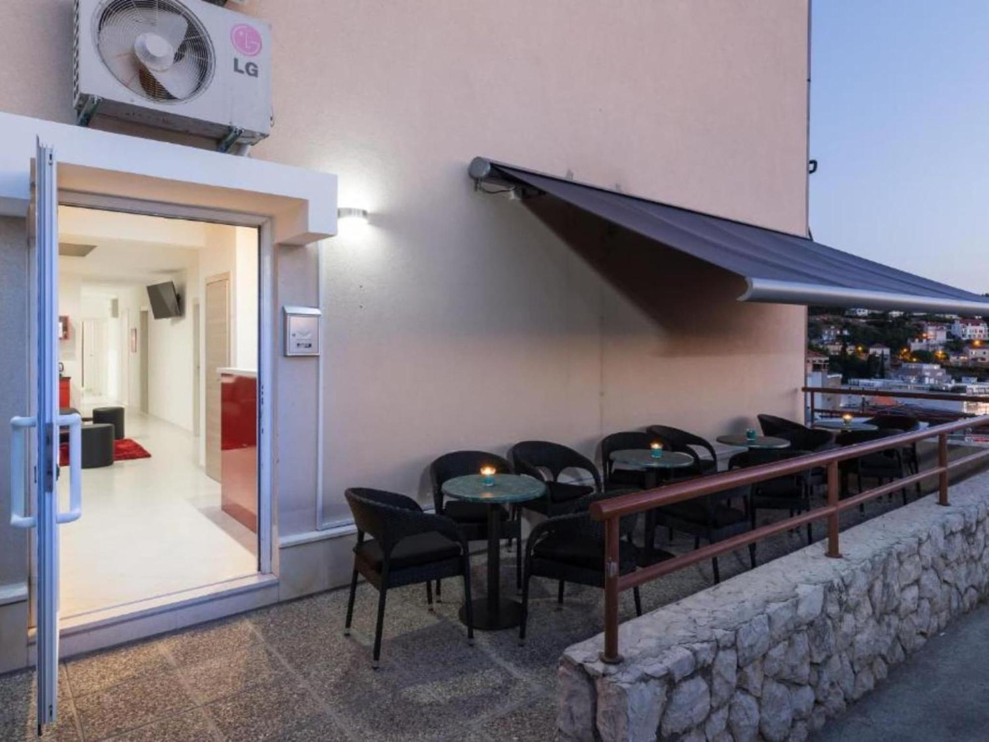 Free Bird - Bed In Four Bed Mixed 2 Holiday home